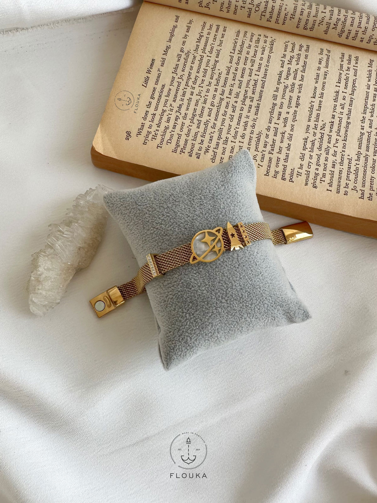 1694640092_B9-indoor-wb.jpg space magnet bracelet