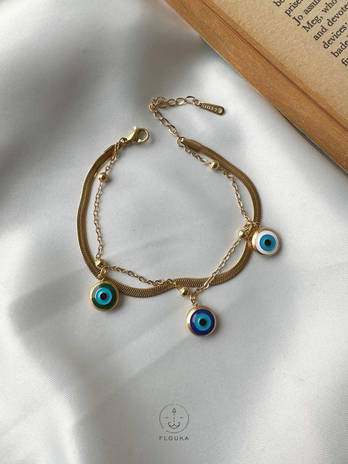 1708378031_B0106.jpg eye bracelet