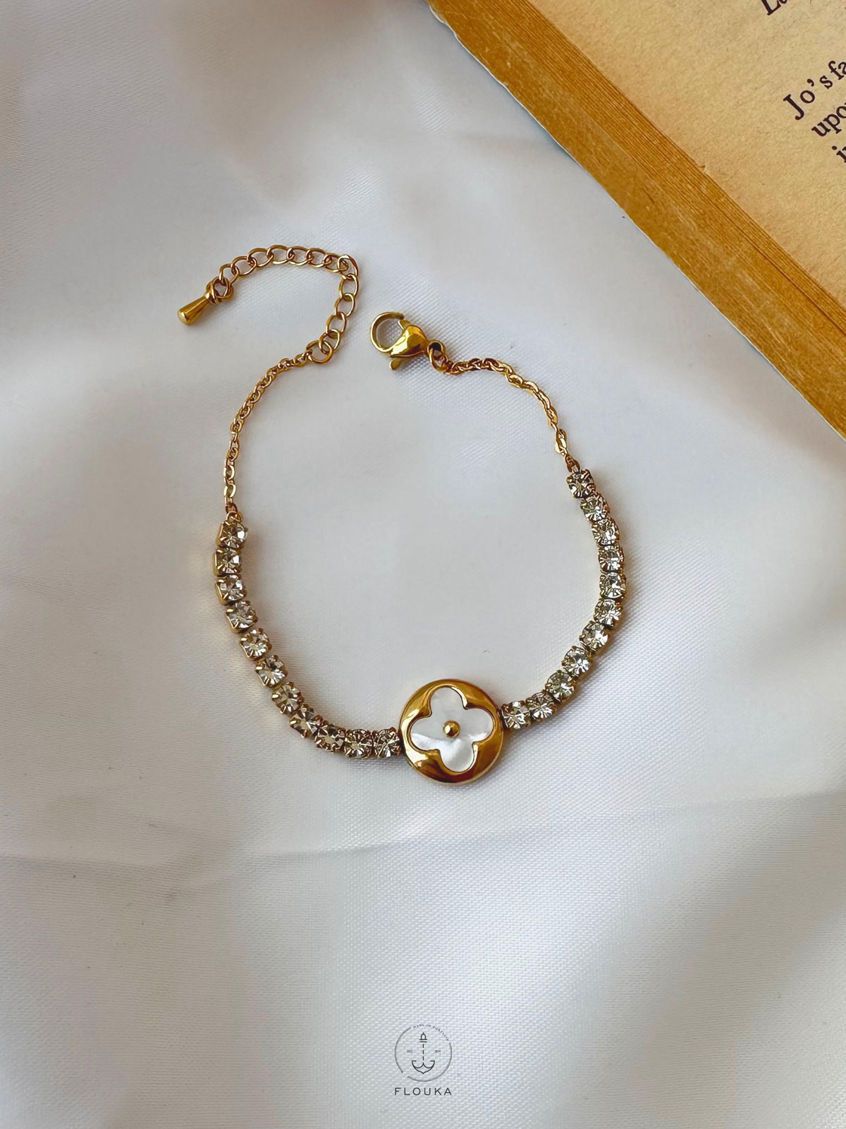 1708379546_B0094.jpg straus white LV