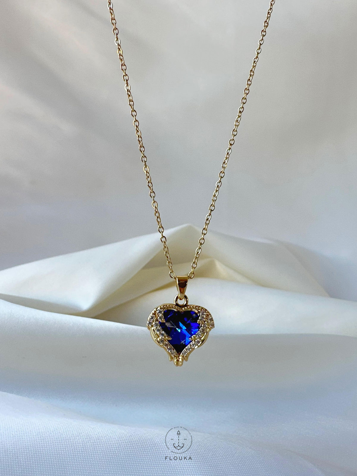 1708628129_N0235.jpg blue crystal heart