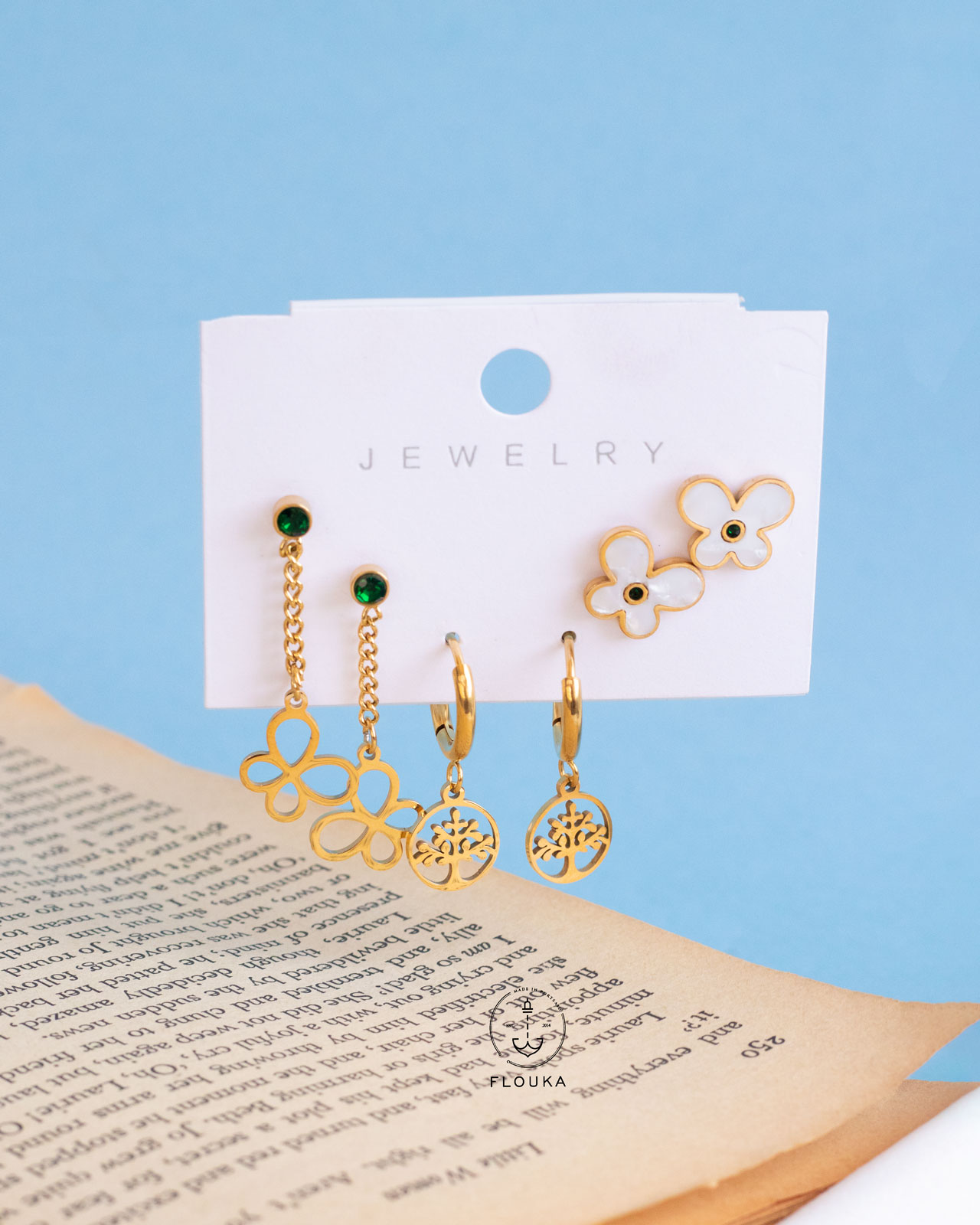 1714779423_e0218.jpg white butterfly card