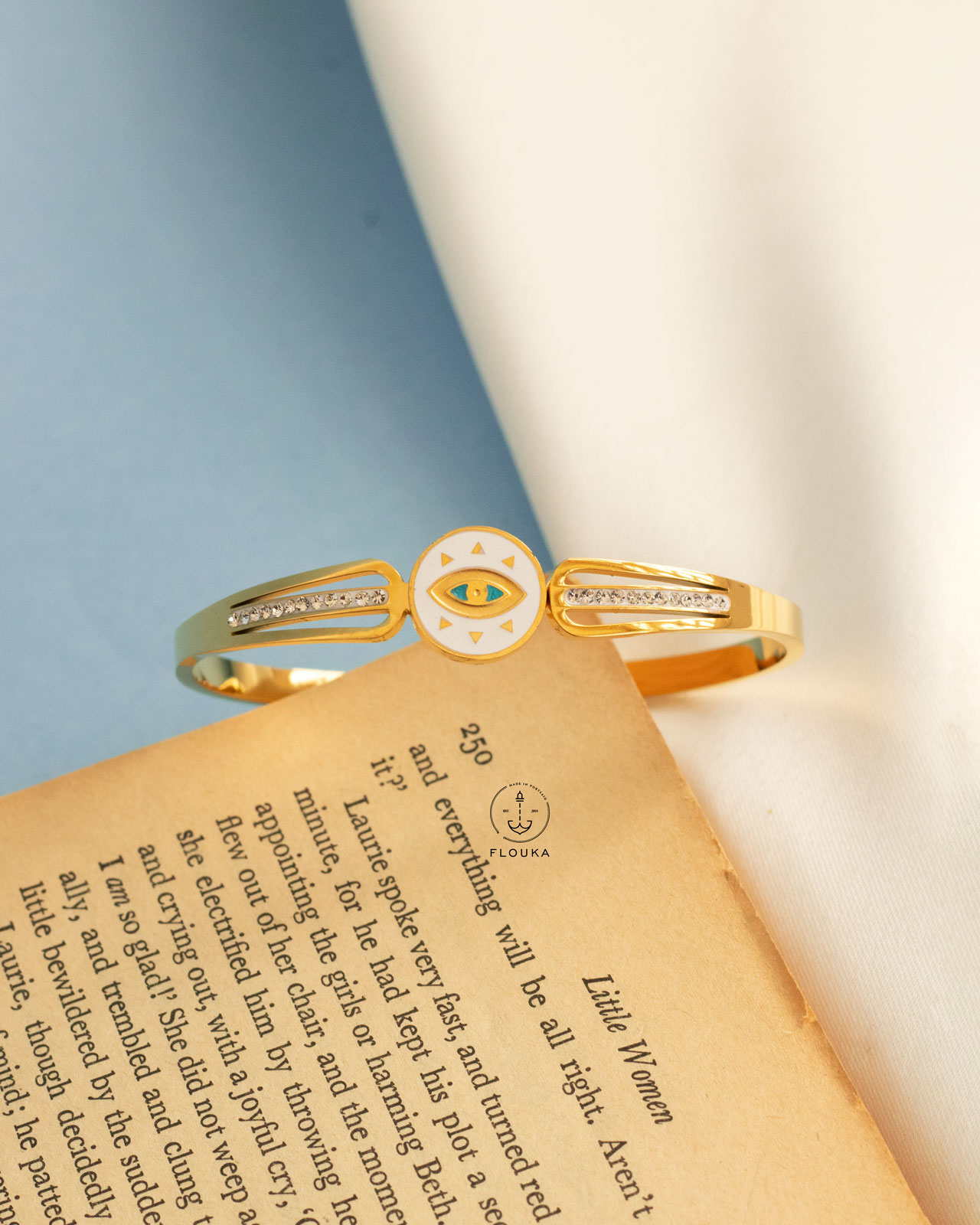 1714950879_O0104.jpg easy open EYE bracelet