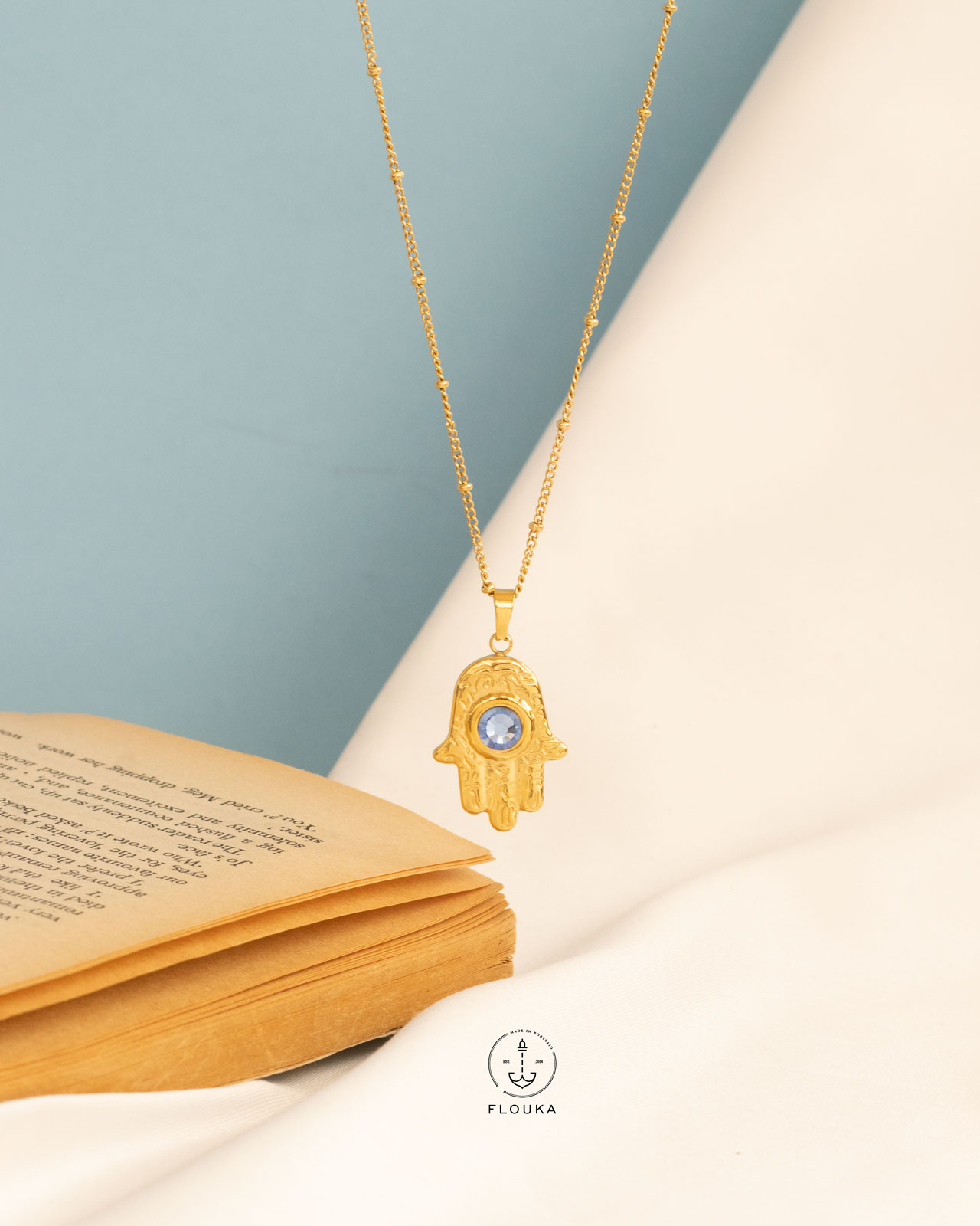 1716581823_n0410.jpg blue straus palm necklace