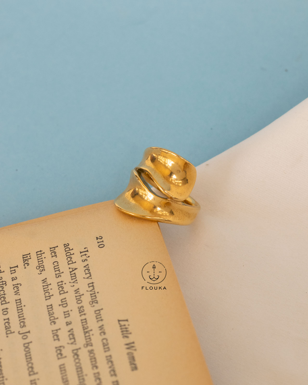 1716836350_R0189.jpg seashell gold ring