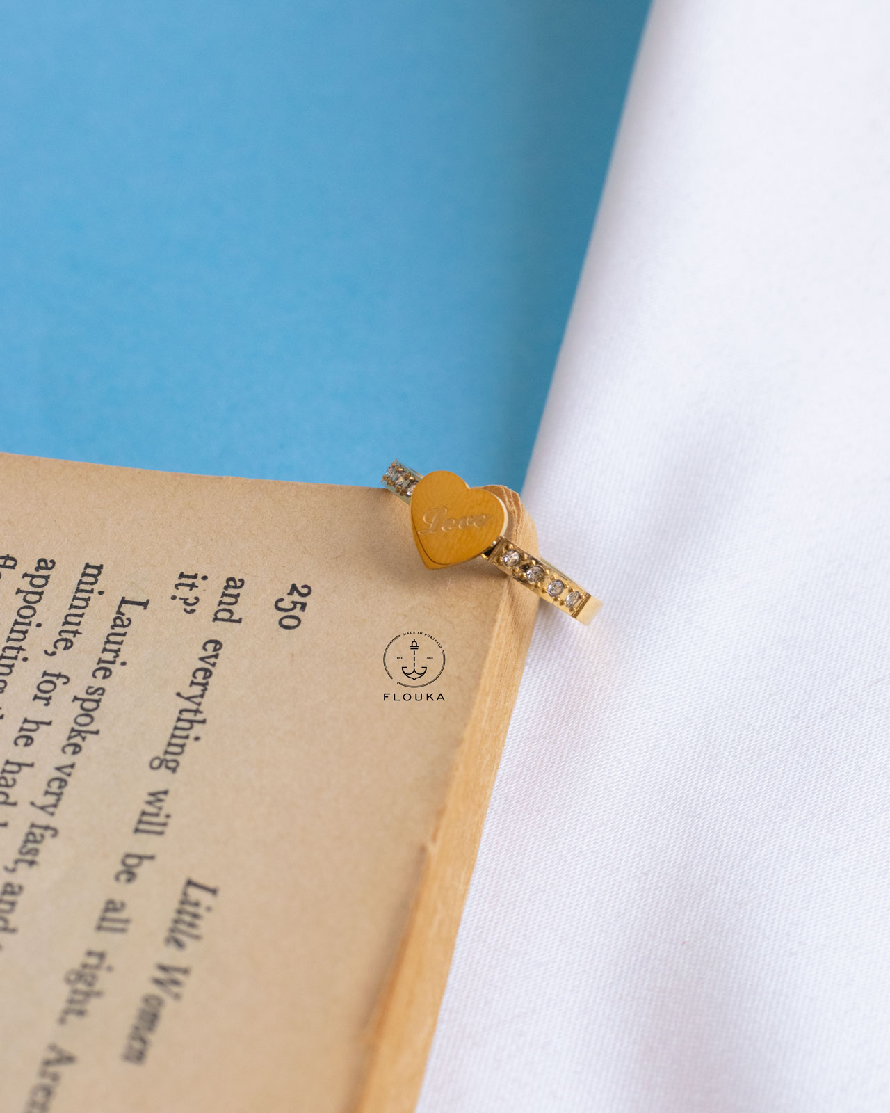 1716860383_r0210.jpg love heart straus ring