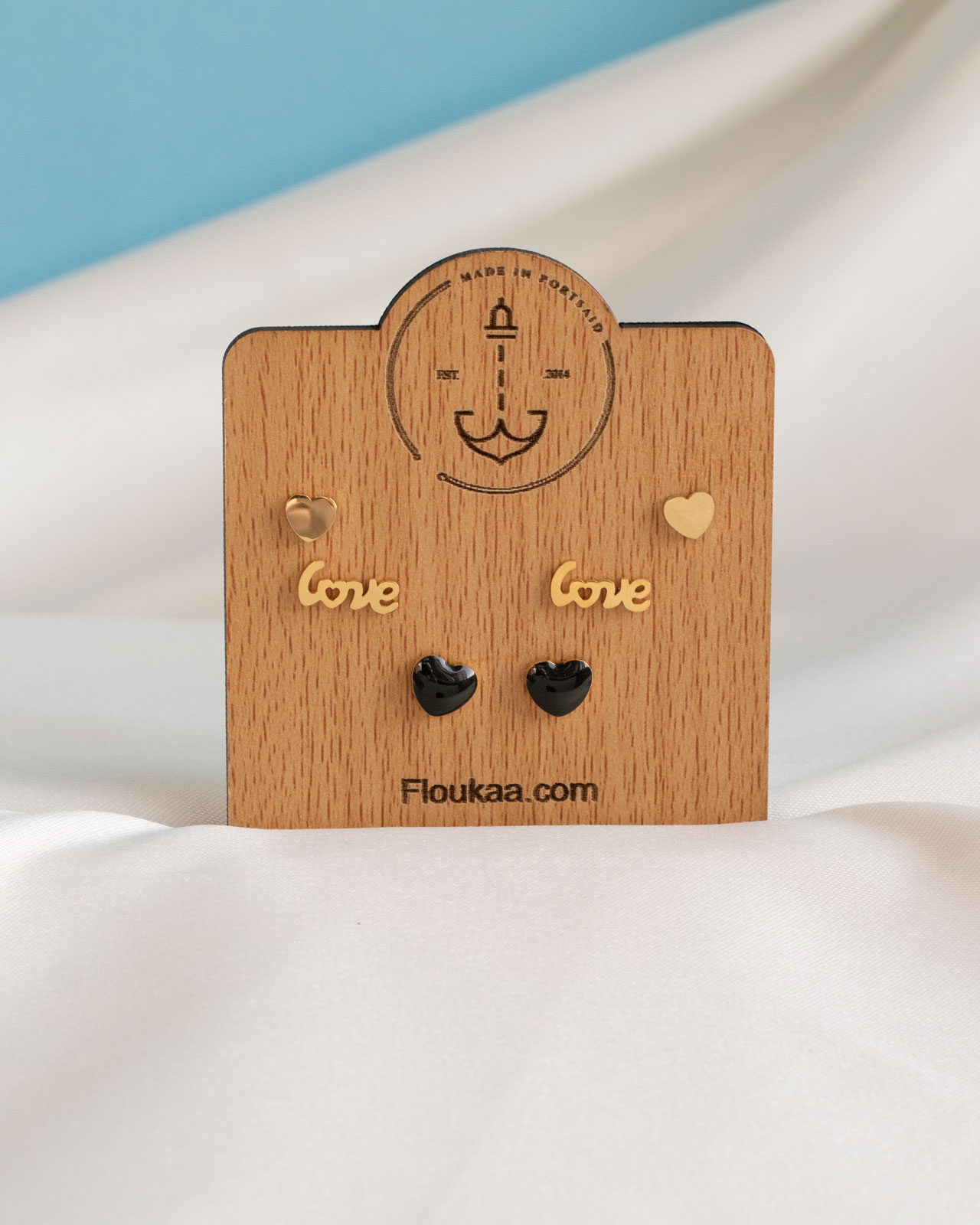 1718913119_e0021.jpg black love heart earrings