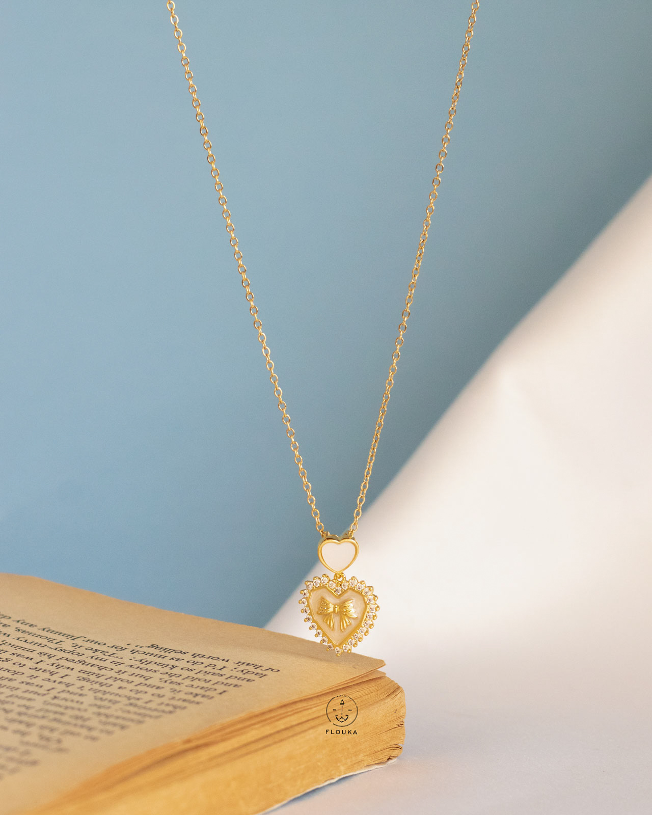 1718916813_n0433.jpg white heart bun necklace