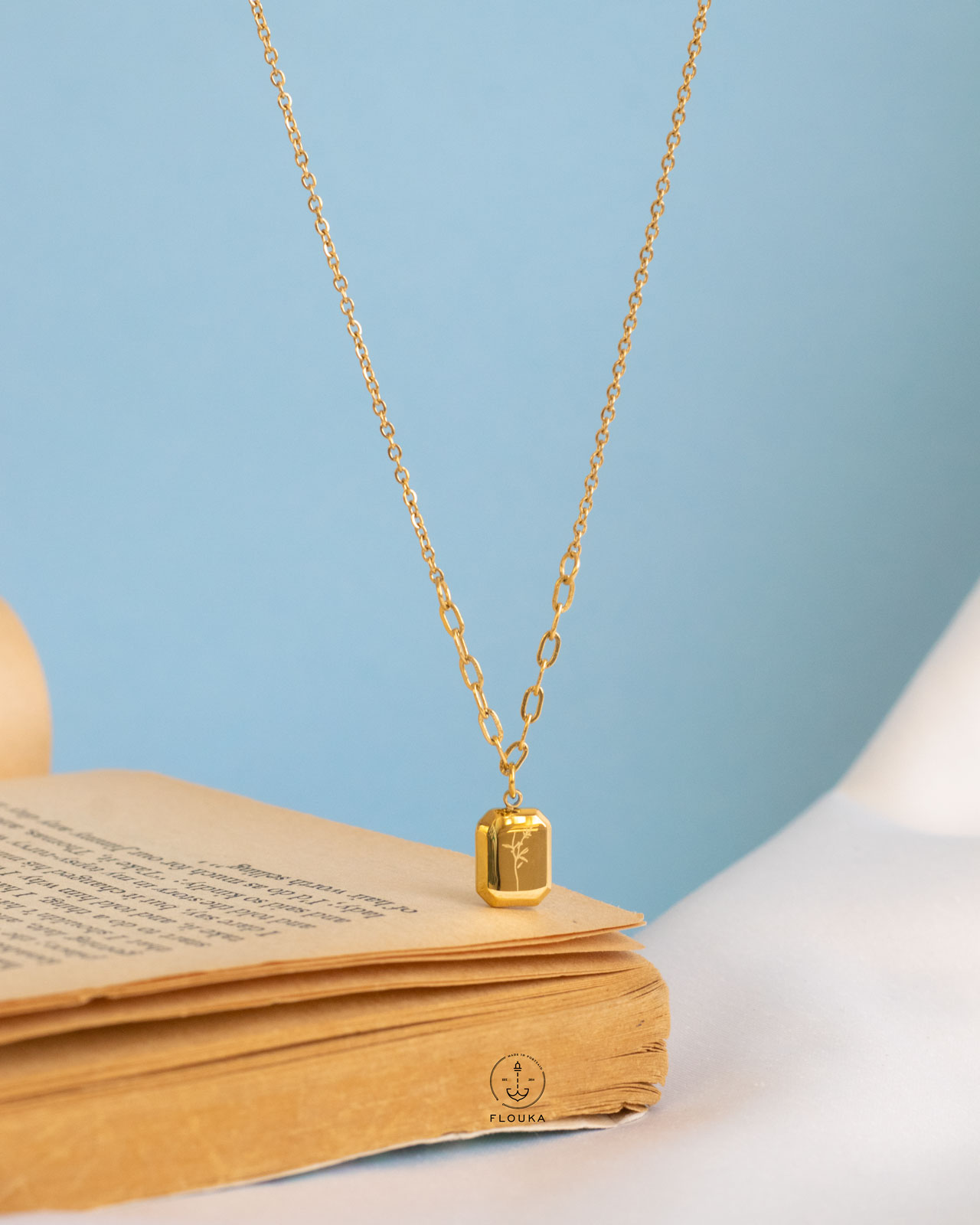 1718917445_n0447.jpg tiny forever flower necklace