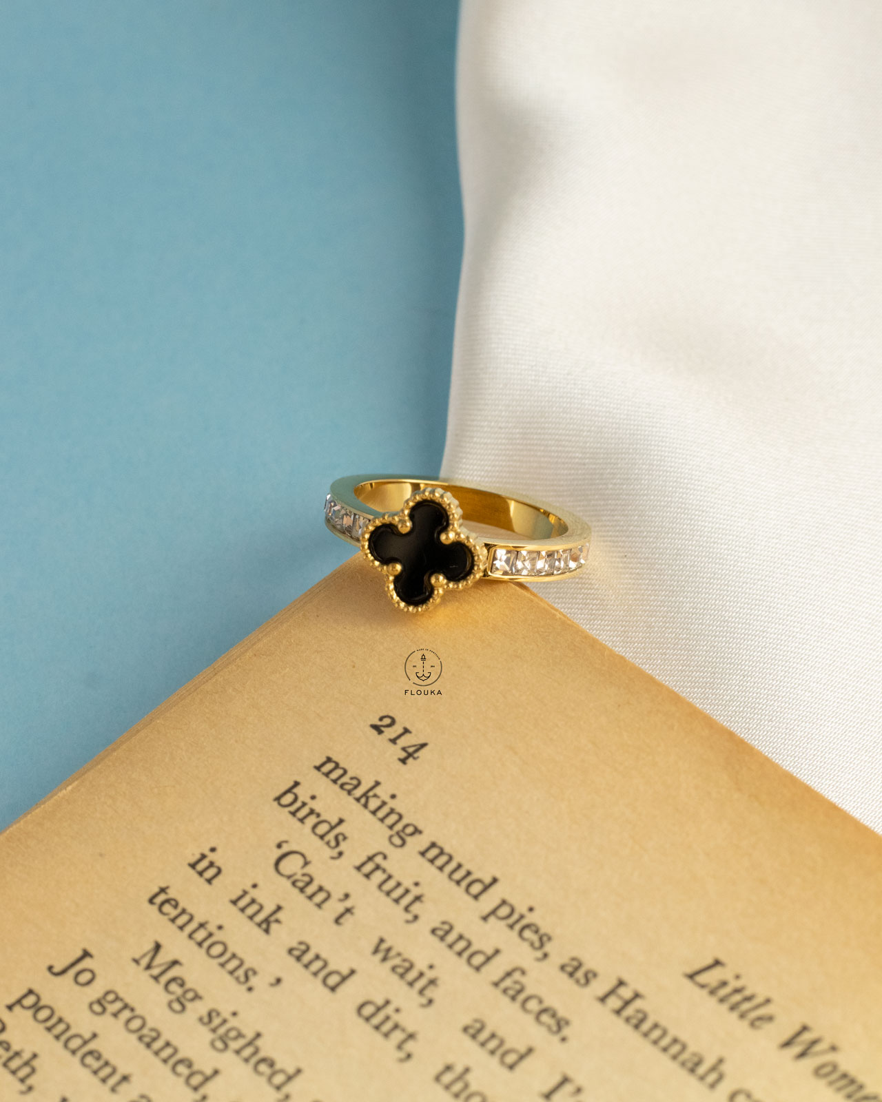 1719851194_r0257-1.jpg blackr vancleef stras ring