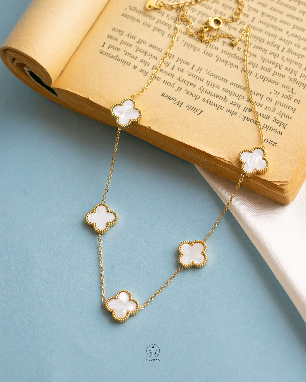 1719856365_n0243.jpg many white vancleef necklace