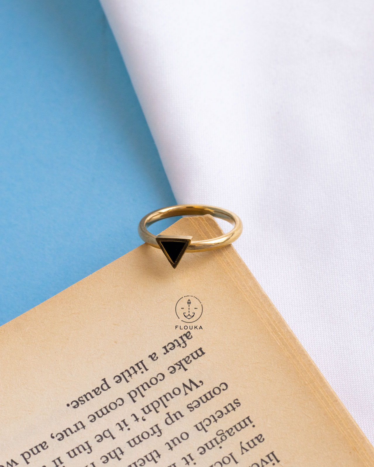 1720487394_r0240.jpg Black triangle ring