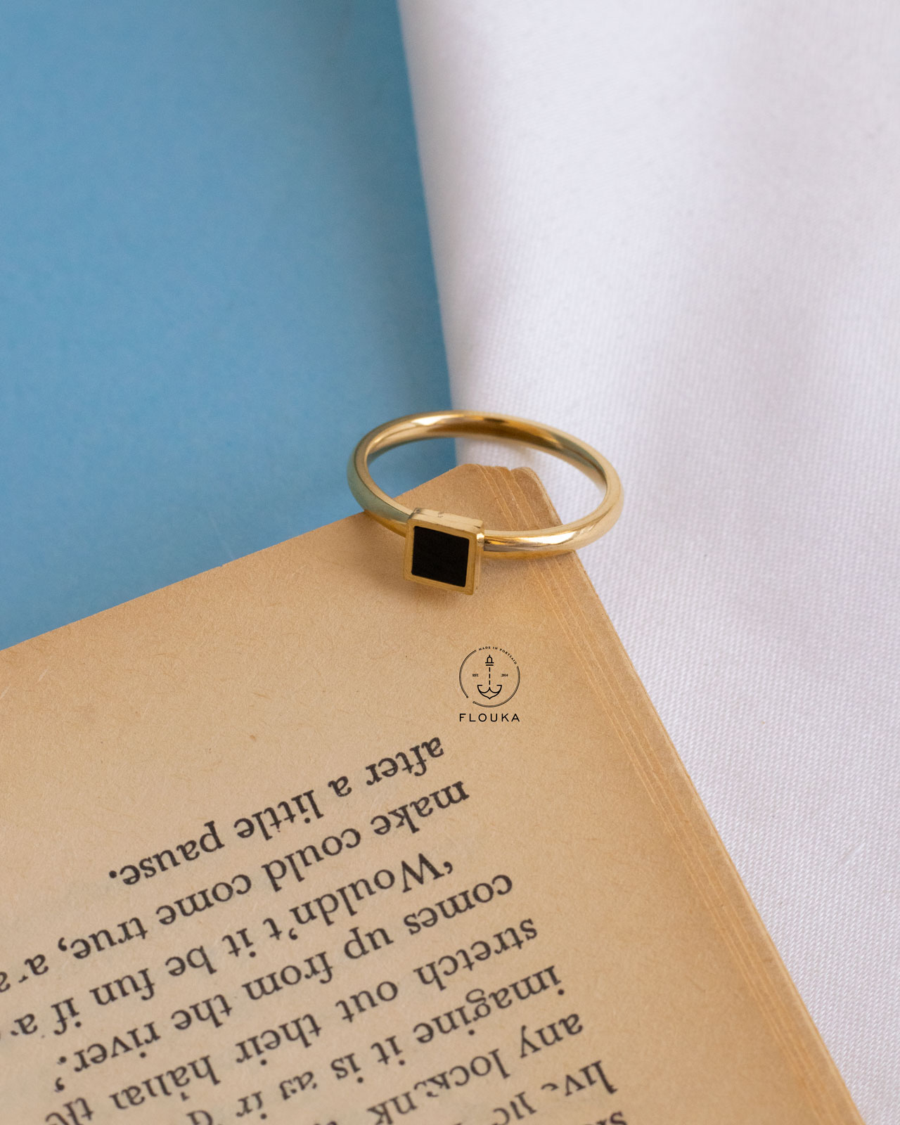 1720491803_r0237.jpg Black square ring