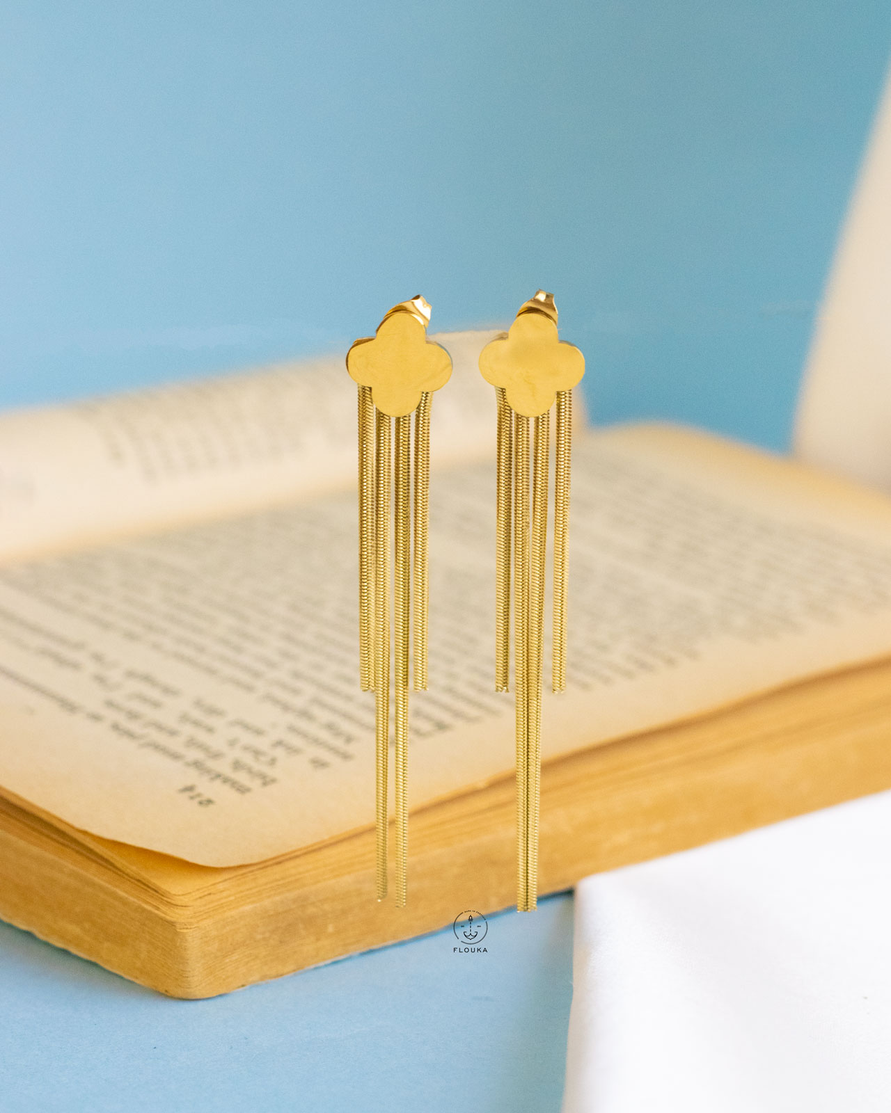 1720651959_e0337.jpg van cleef gold earrings