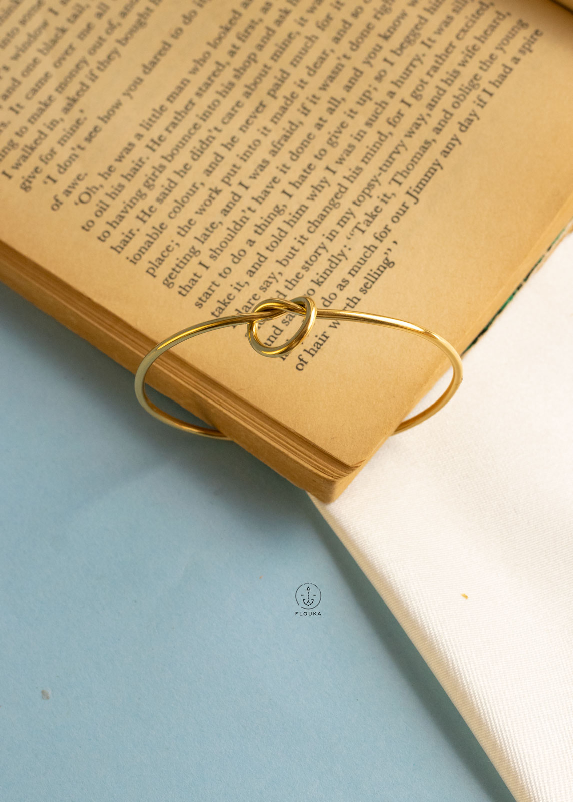 1720673132_O001920thin.jpg thin tie bracelet