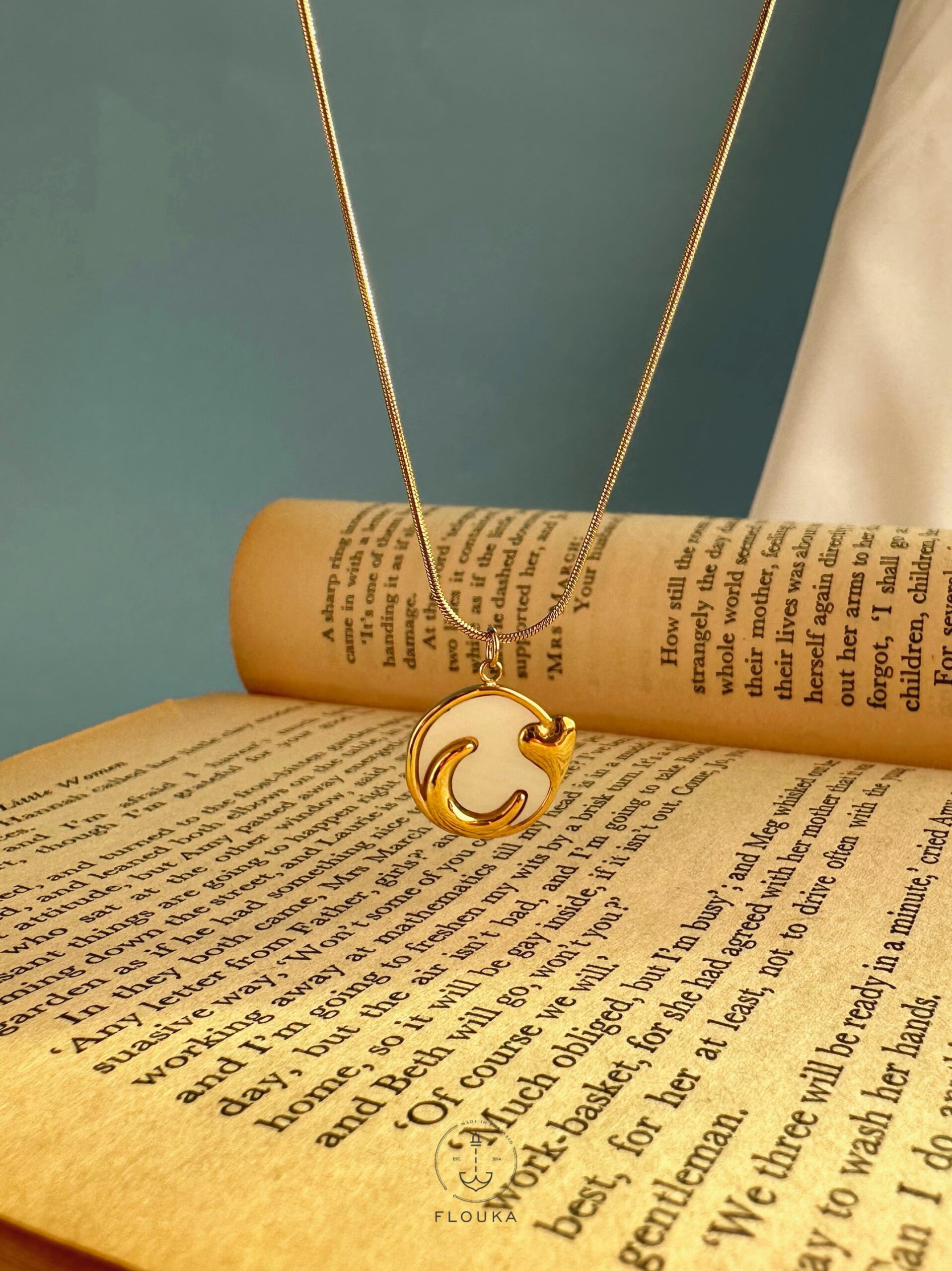 1720983009_n0529.jpg crescent seashell heart necklace