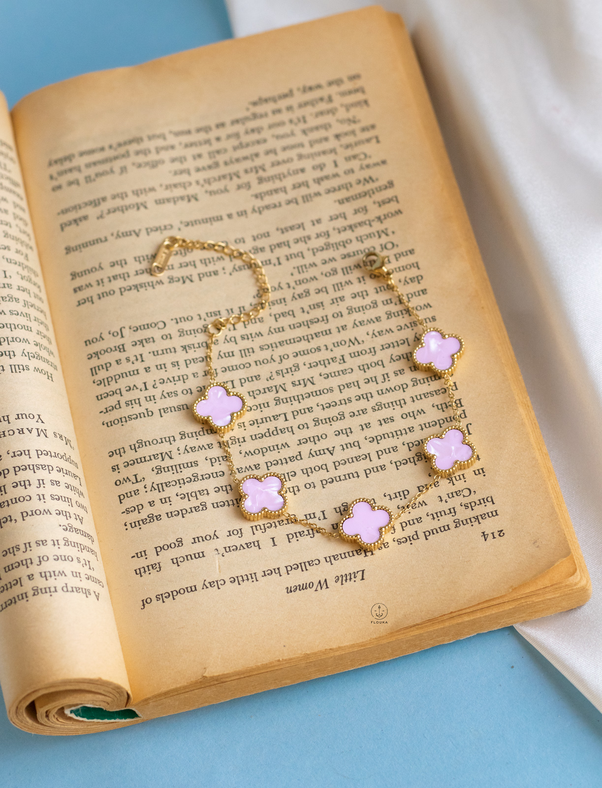 1722023049_b0230.jpg gold lavander vancleef bracelet