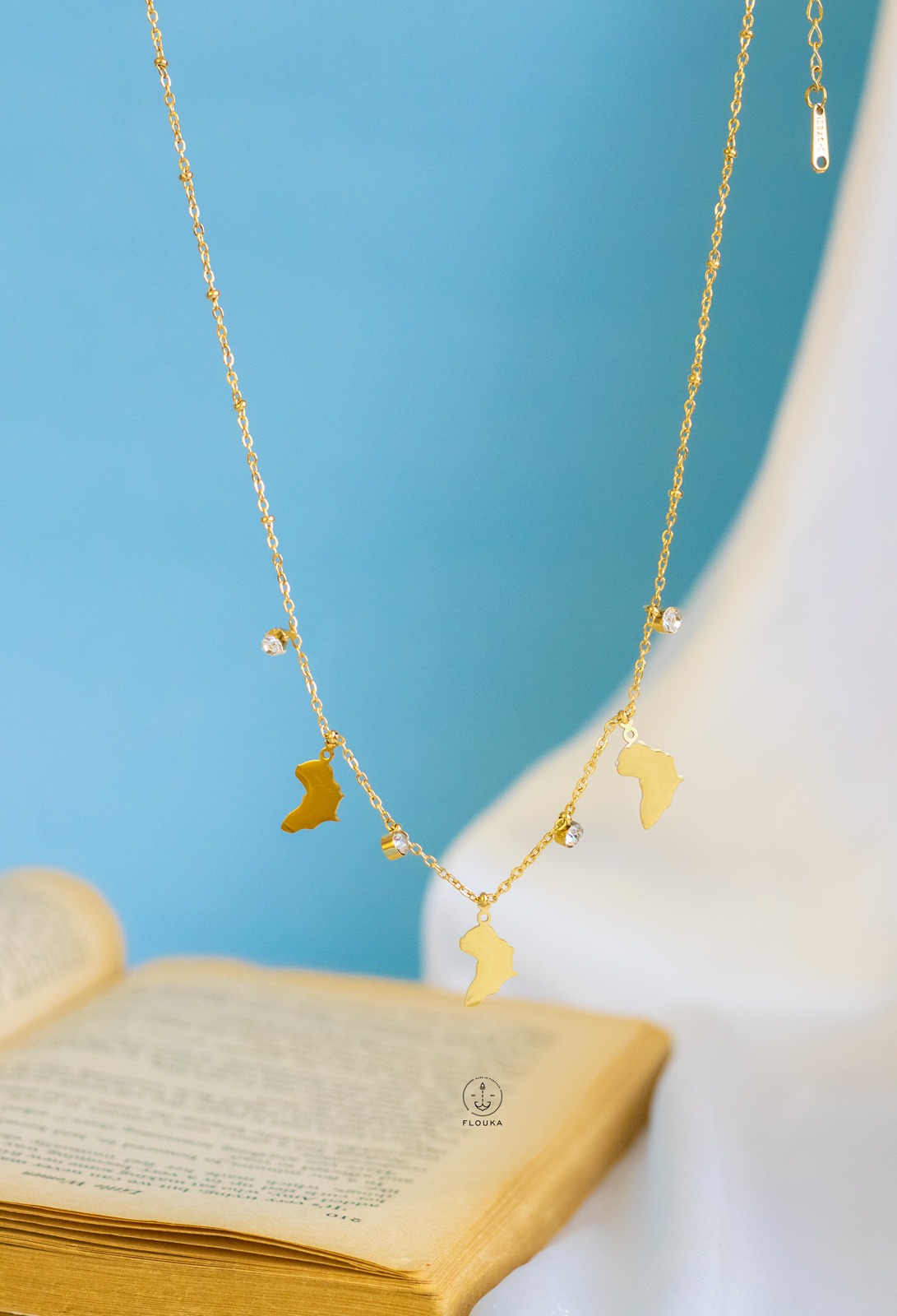 1722999539_n0598.jpg many africas gold necklace