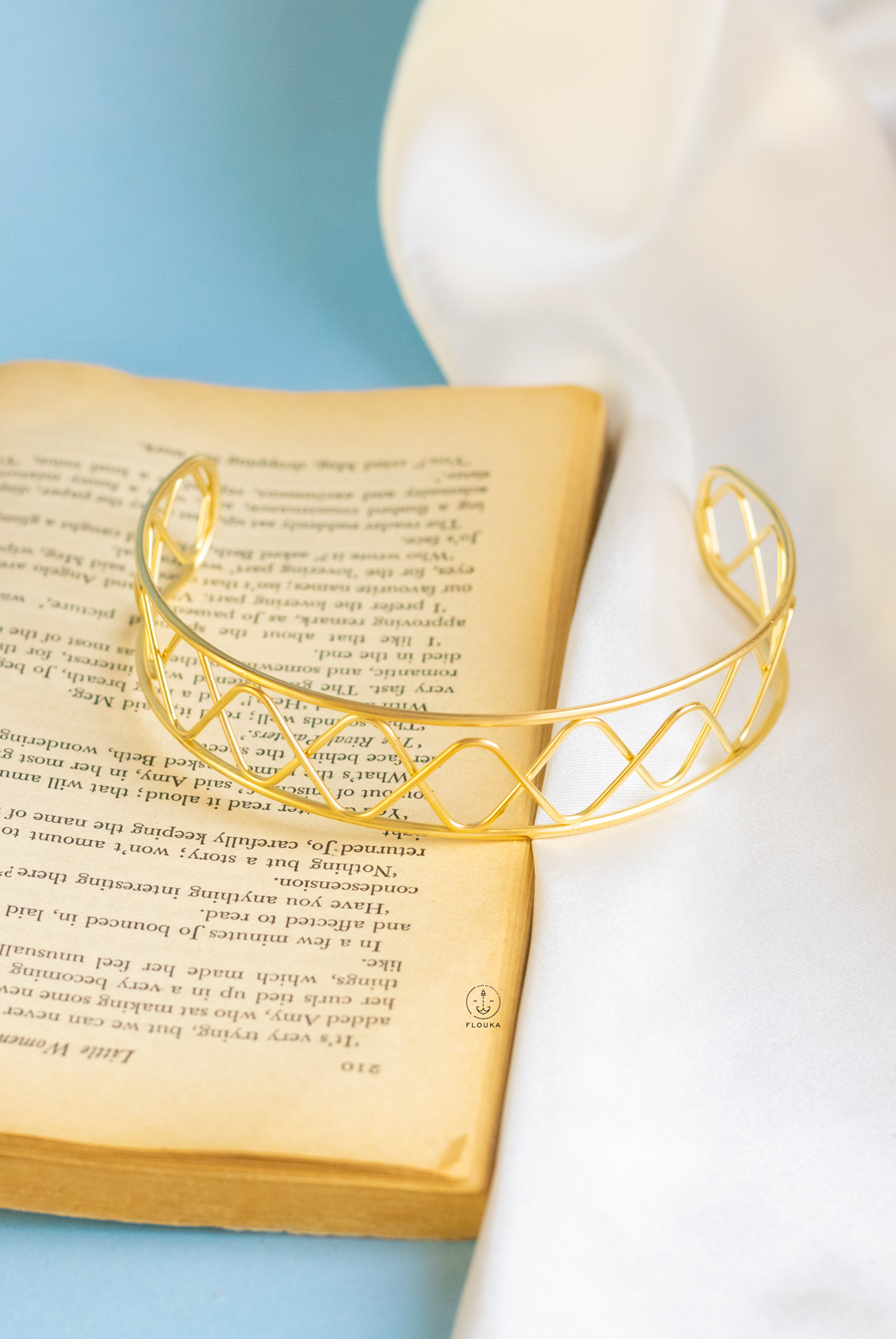 1723348895_o0298.jpg mix wave arm bracelet