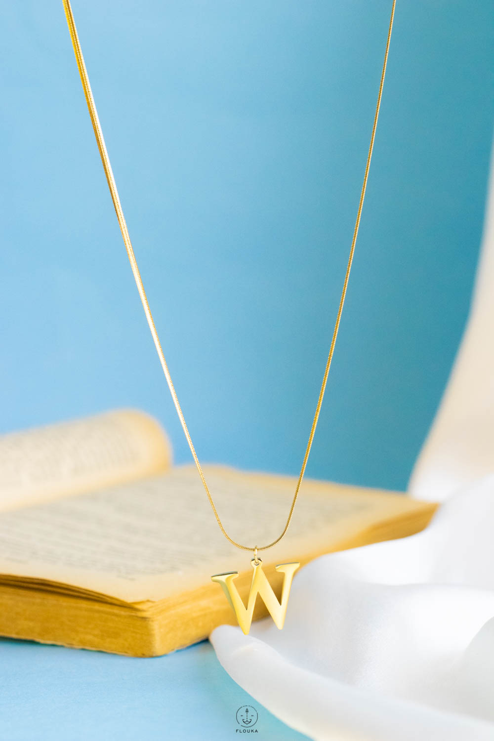 1723352731_n0605.jpg 2mm snake letter W necklace