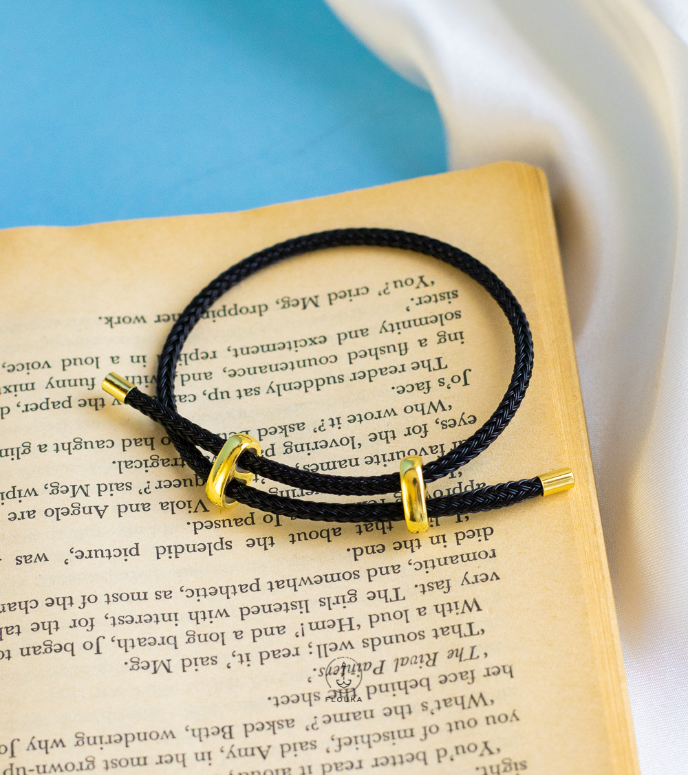 1724736715_b0308-1.jpg black colour bangle