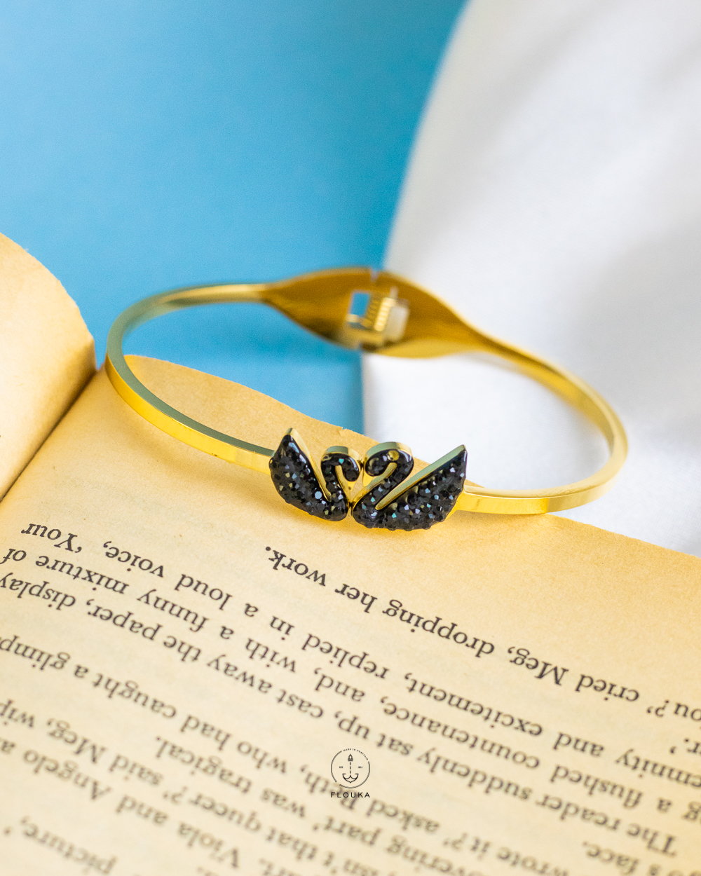 1725549426_o0350.jpg easy open double black swarovski bracelet