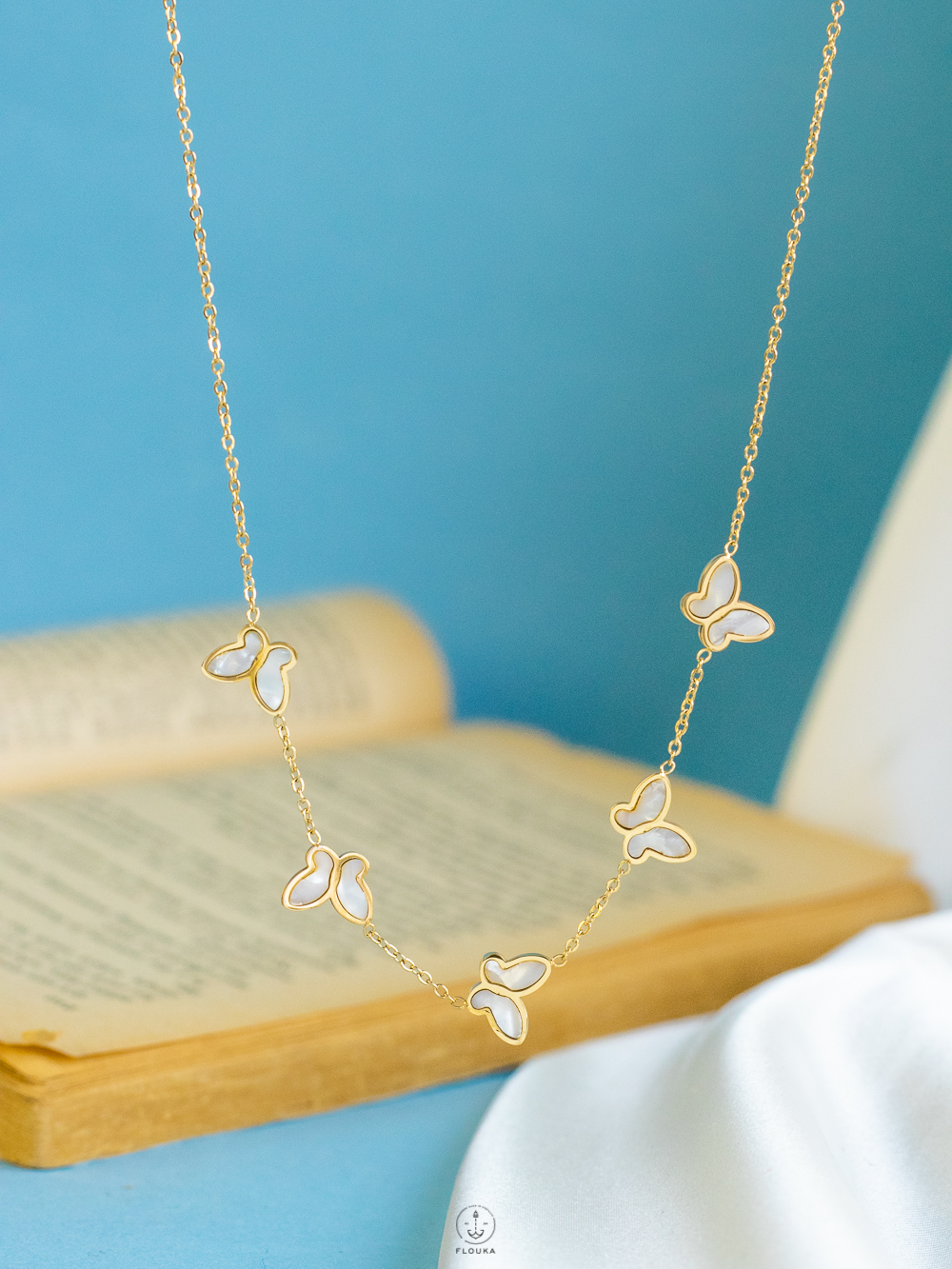 1725705750_n0729.jpg white five butterfly necklace