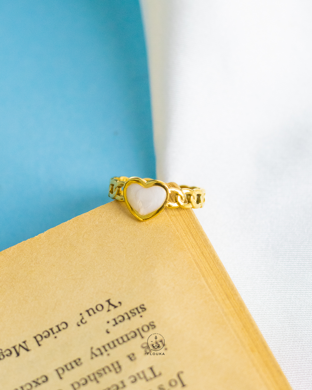 1727105796_r0358.jpg white chain free size ring