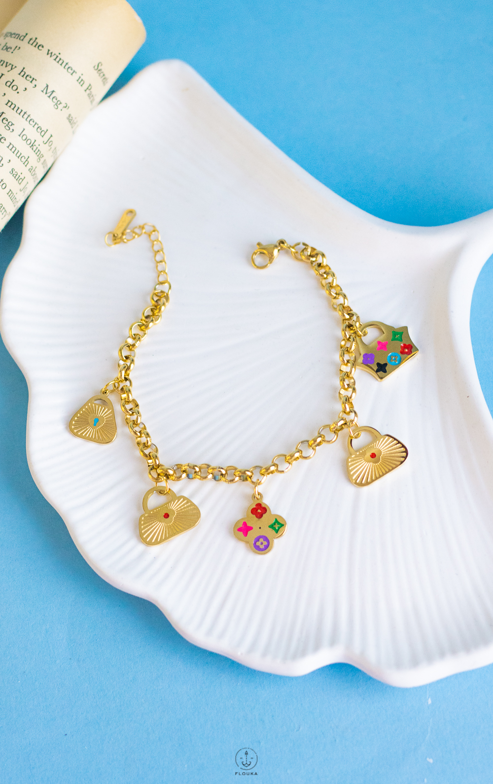 1728722464_b0384.jpg gold lv vancleef bracelet