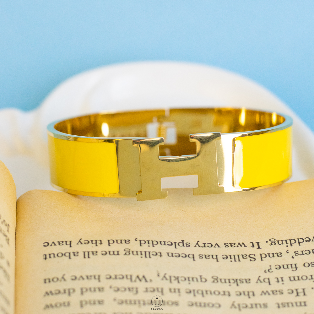 1728904447_o0383.jpg yellow herms bracelet