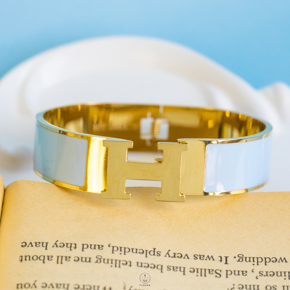 1728906437_o0384.jpg baby blue hwrms bracelet