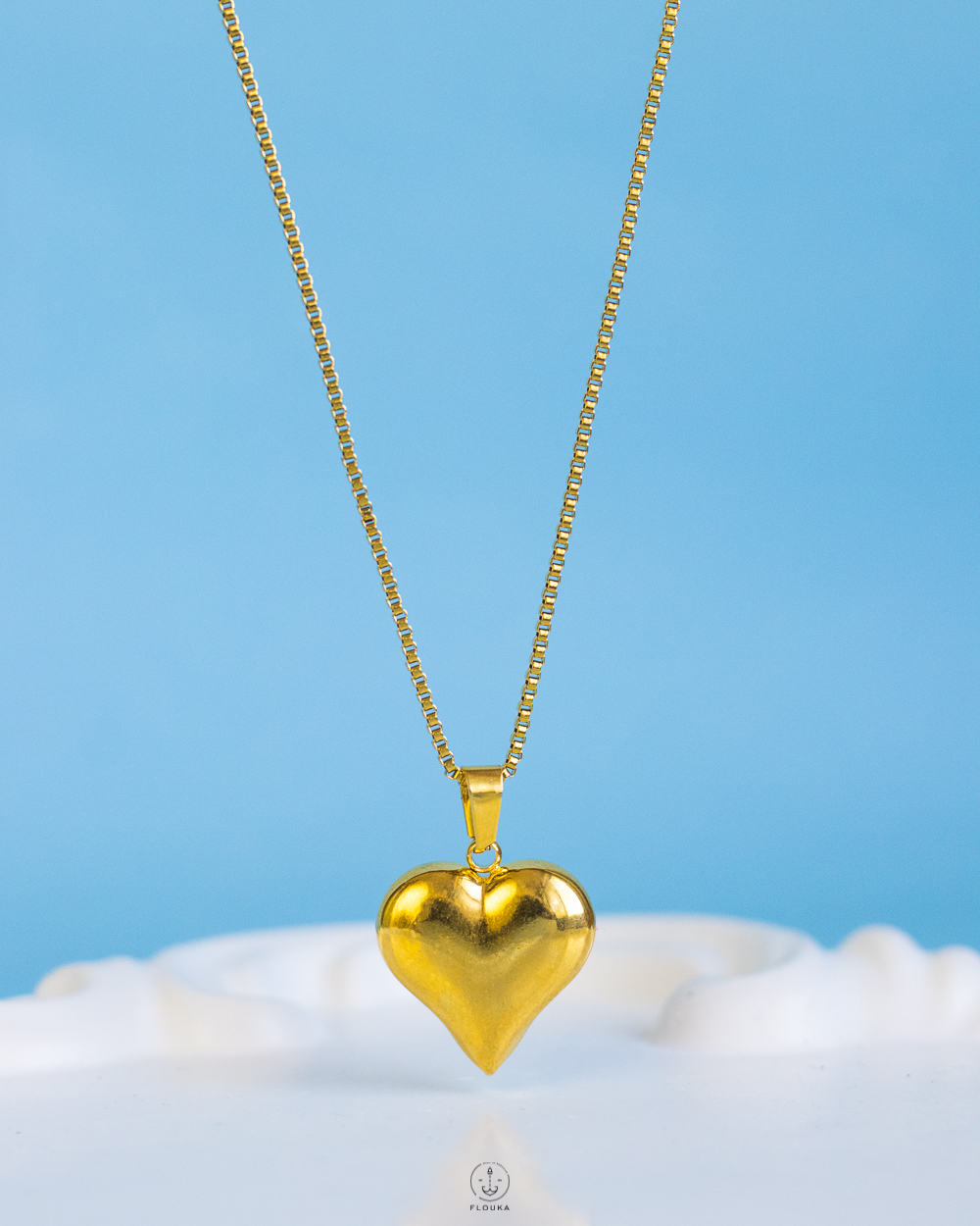 1728907938_n0884.jpg zenat's heart necklace