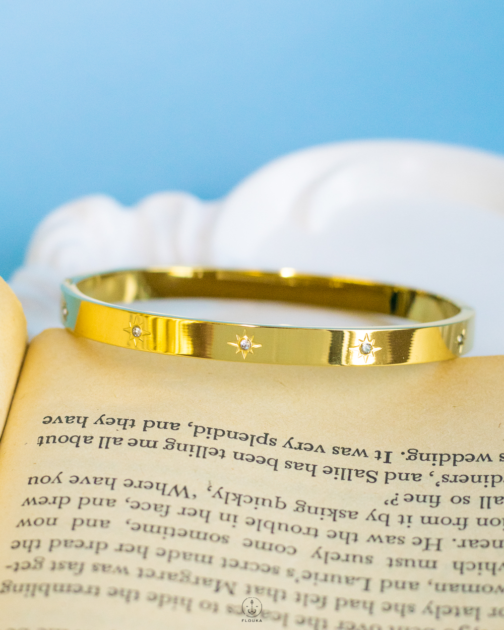 1729025409_o0301.jpg gold stars bracelet