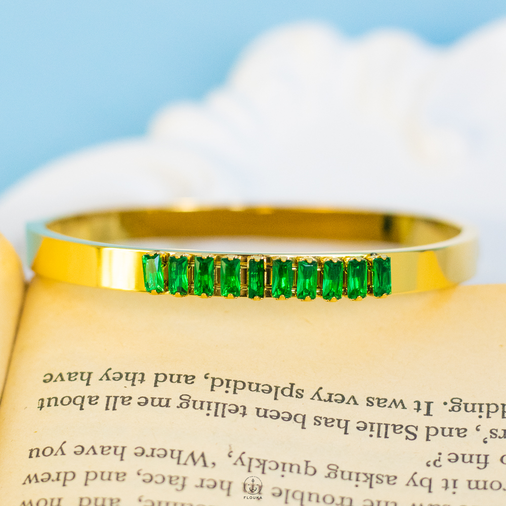 1729025733_o0261.jpg green straus bracelet