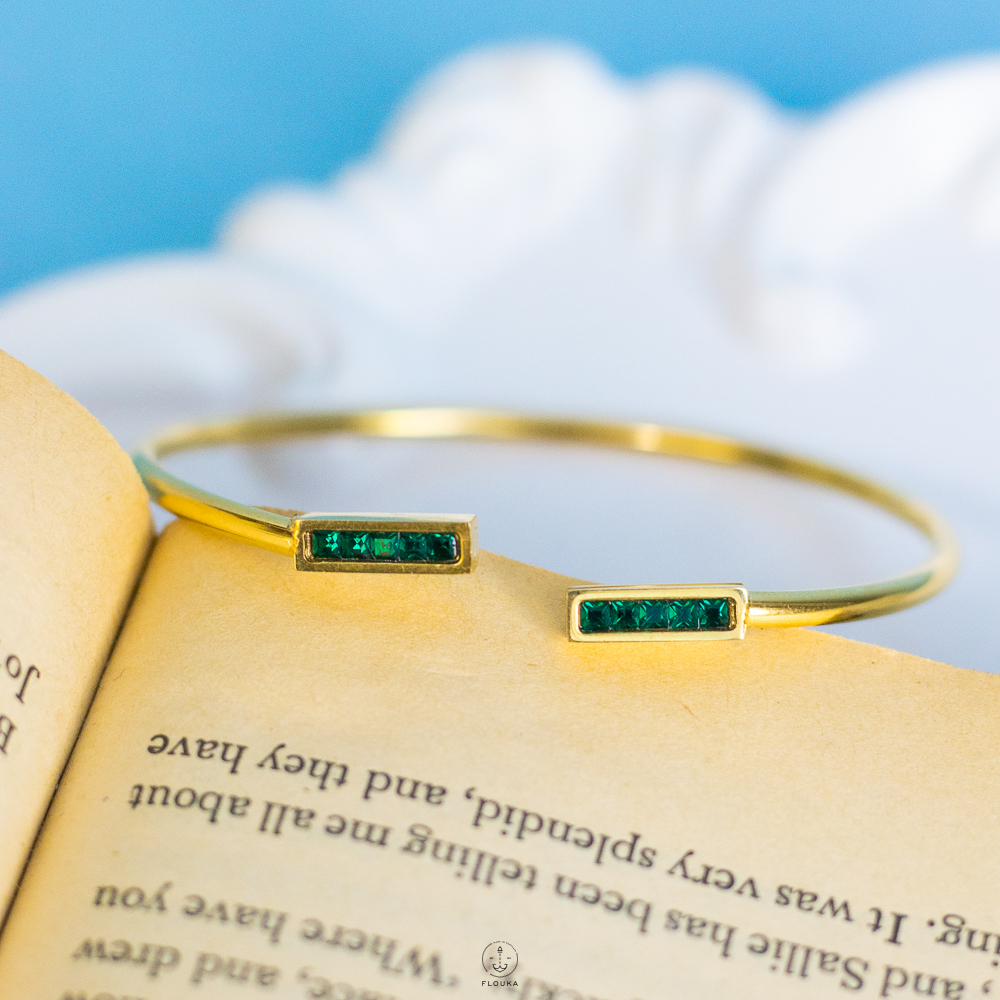 1729026070_o0034.jpg green bracelet