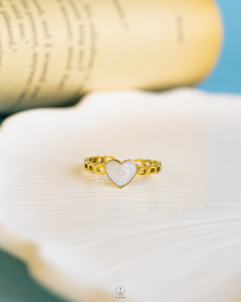 1729695925_r0388.jpg basic chains white heart ring