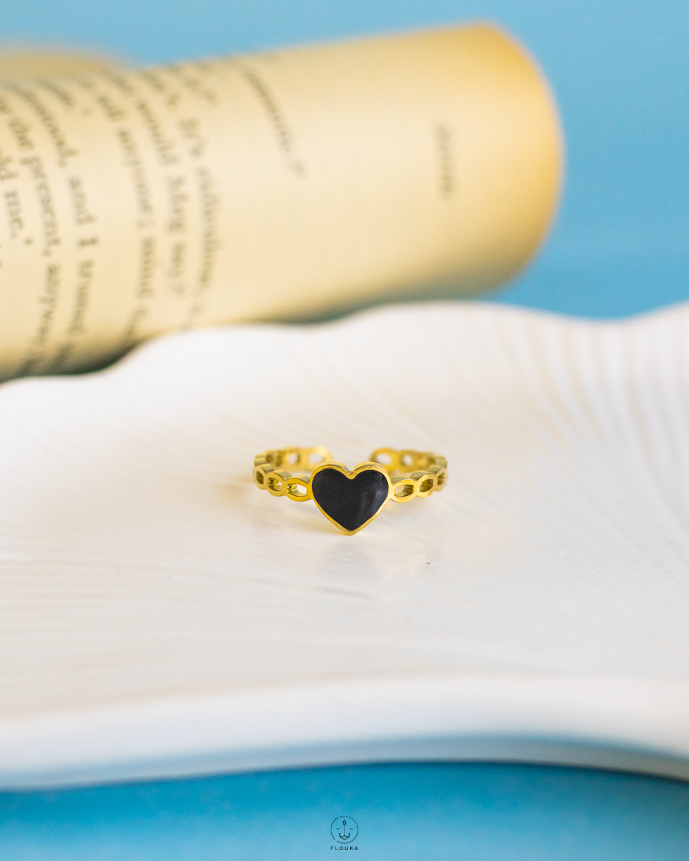 1729695965_r0389.jpg basic chains black heart ring