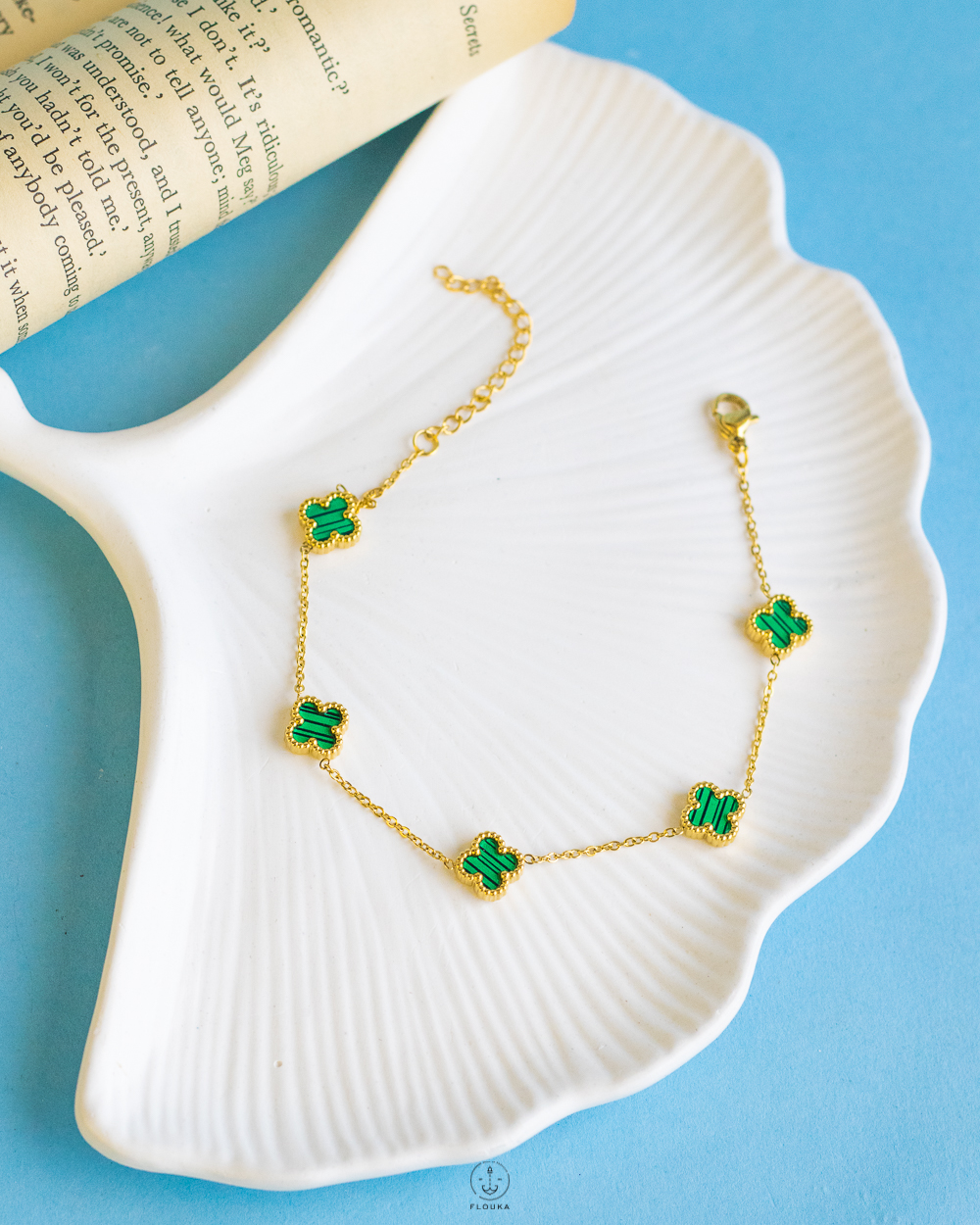 1729699079_b0171.jpg green tiny vancleef bracelet