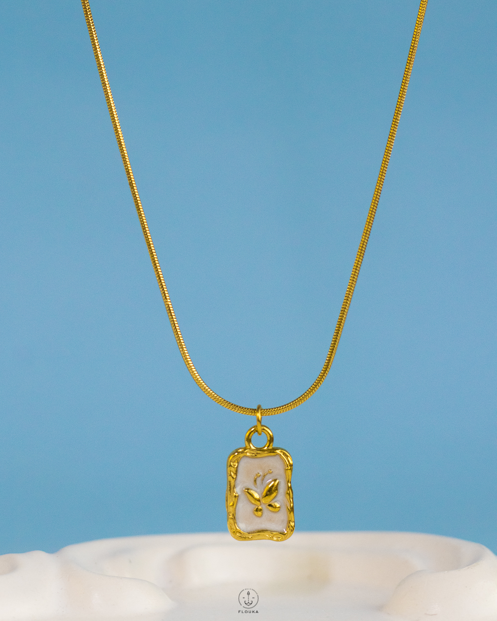 1730989640_n0966.jpg gold butterfly white necklace