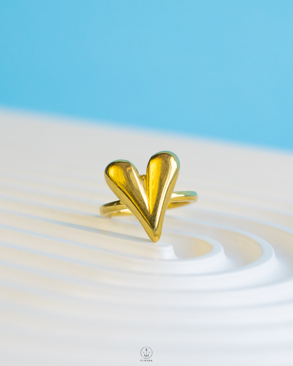 1731763032_r0437.jpg kind heart ring