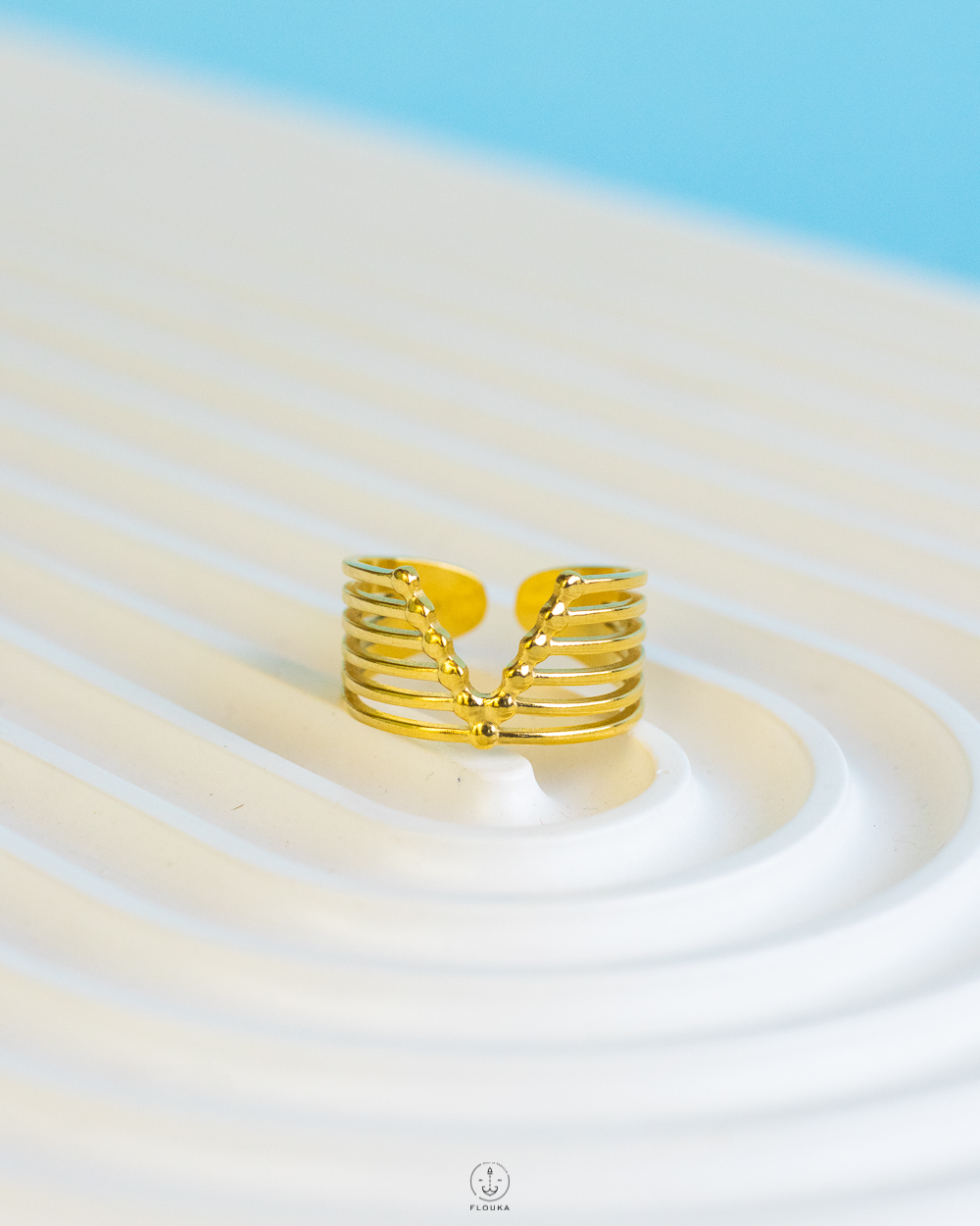 1731763858_r0438.jpg gold free size V ring