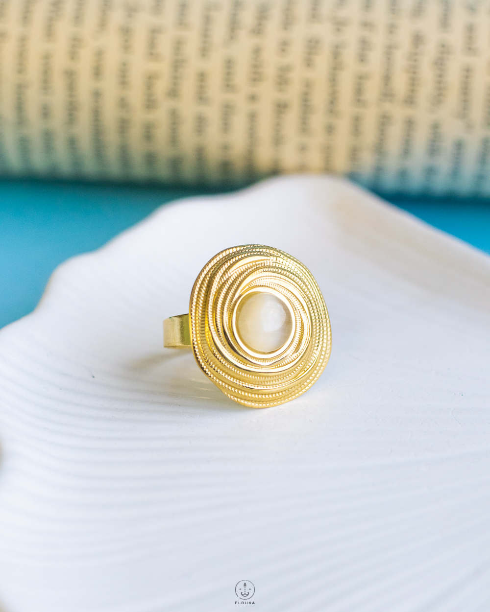 1731766821_r0446.jpg gold cat eye spin ring