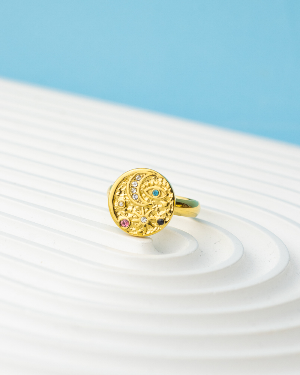 1732958374_r0223.jpg crescent colour straus ring