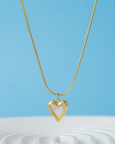 seachell kind heart necklace