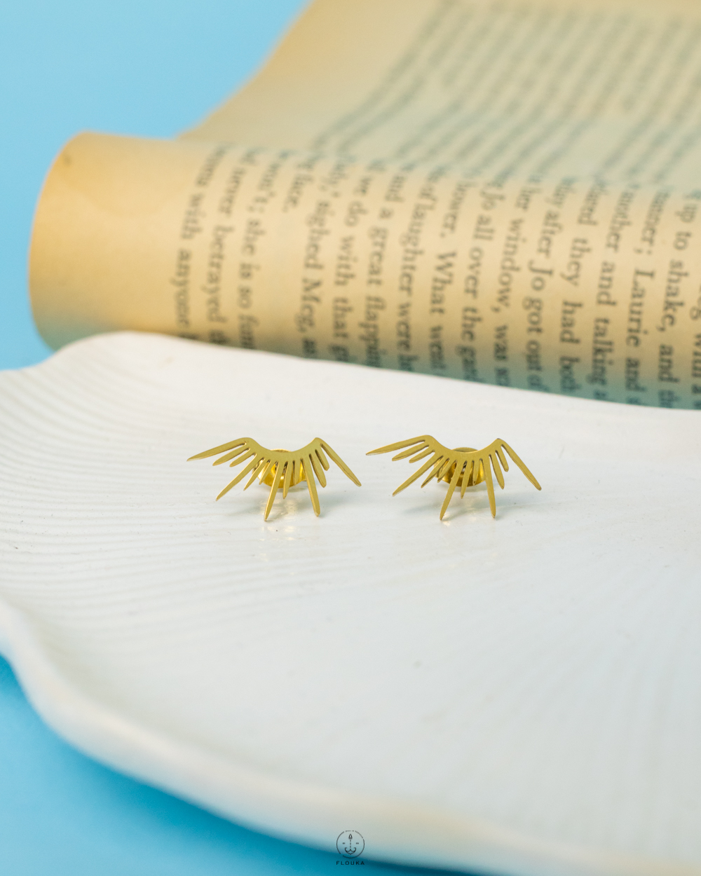 1737050040_e0485.jpg half sun shine gold earrings