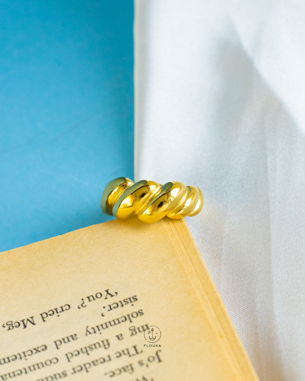 1737235783_r0349.jpg basic gold ring