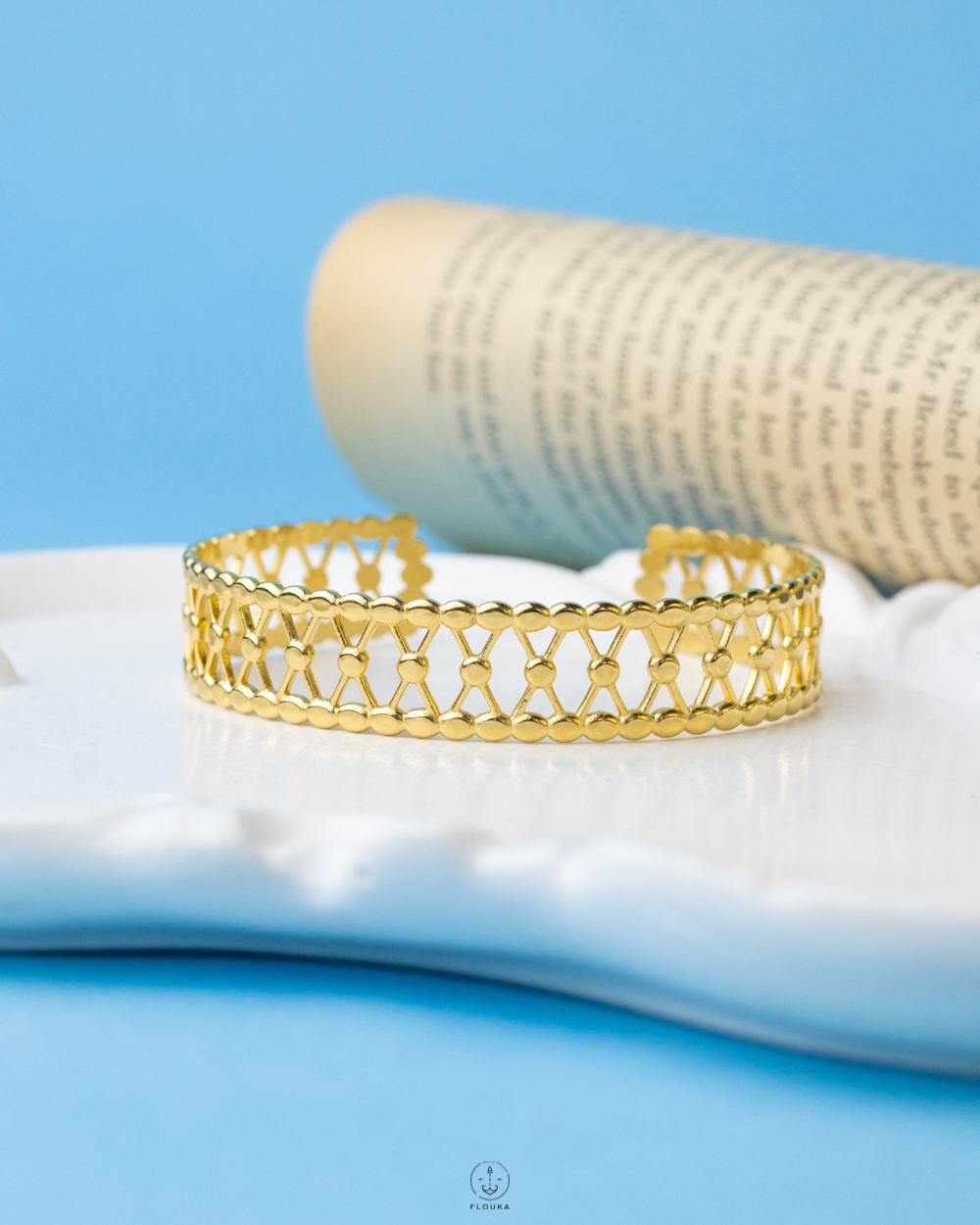 1736296452_o0105new.jpg X free size gold bracelet