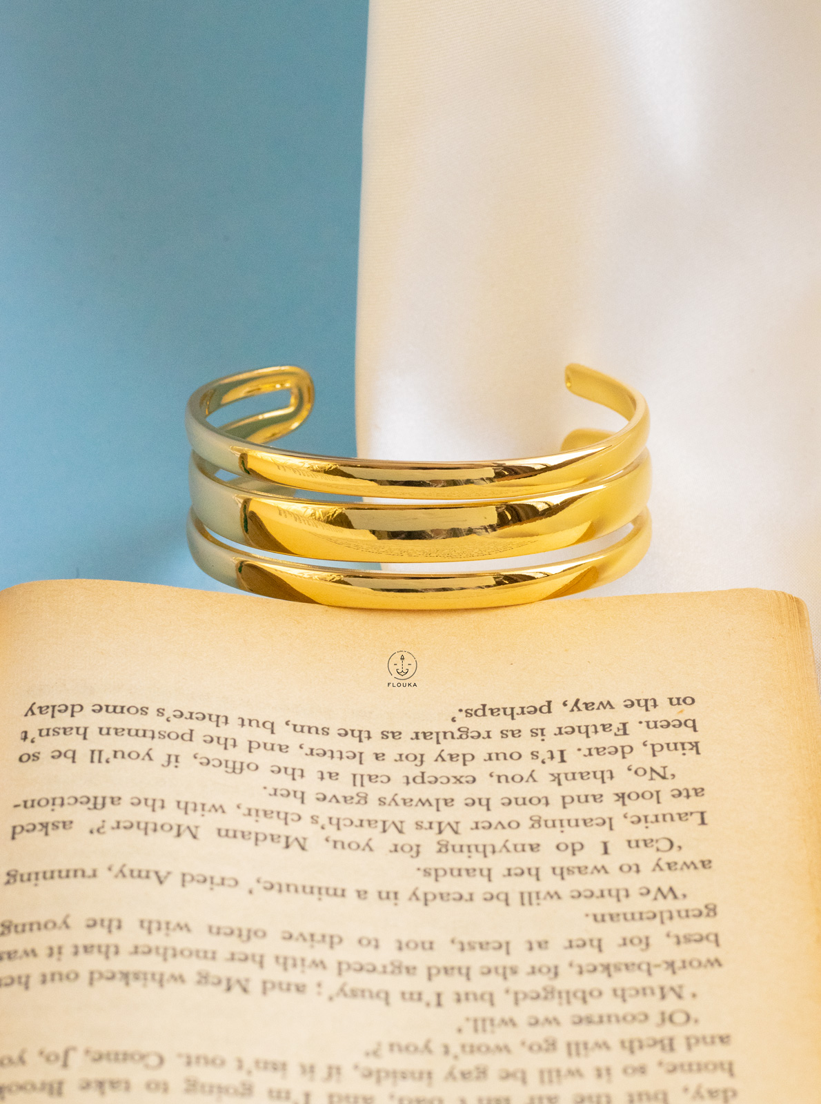 1739726683_o0477-5.jpg triple gold free size bracelet