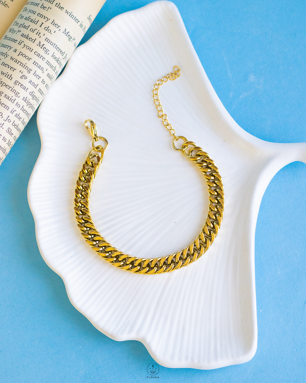 1739746877_b0289-3.jpg wide gormet gold bracelet