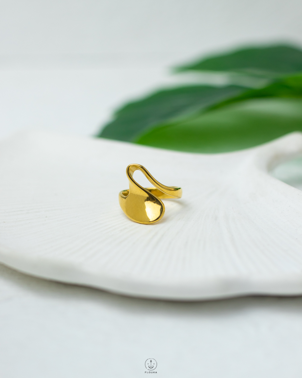 1740224312_r0202.jpg art gold ring