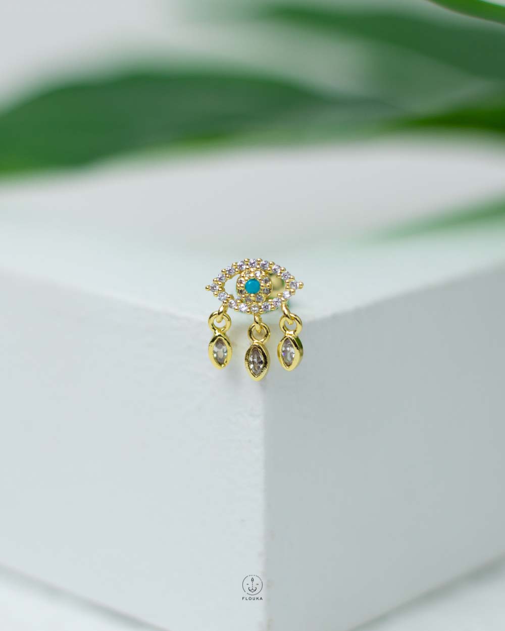 1740691855_c0045-1.jpg straus eye gold piercing